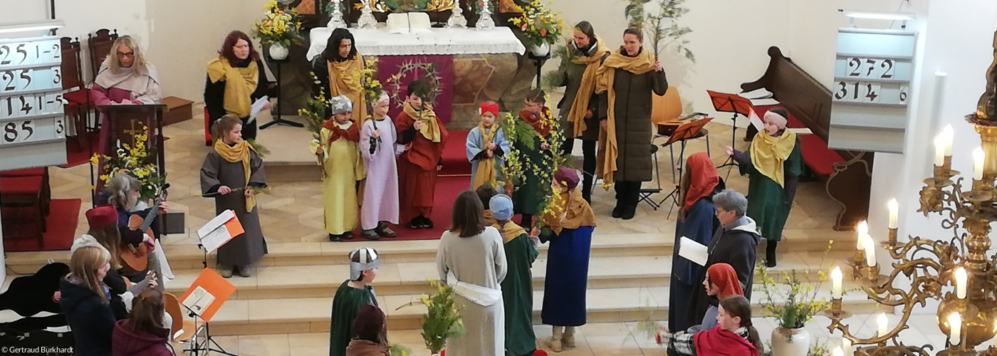 Palmsonntag Familiengottesdienst Wirbenz 2.4.2023 (1. Bild, Gesamtszene)