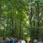 Teilnehmergruppe bei der Wanderung zur 2. Station