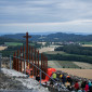 kurz vor dem Beginn des Taizégebets in der Ägidius-Kapelle auf der Burg Waldeck