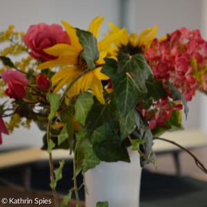 Blumenstrauß auf Altar